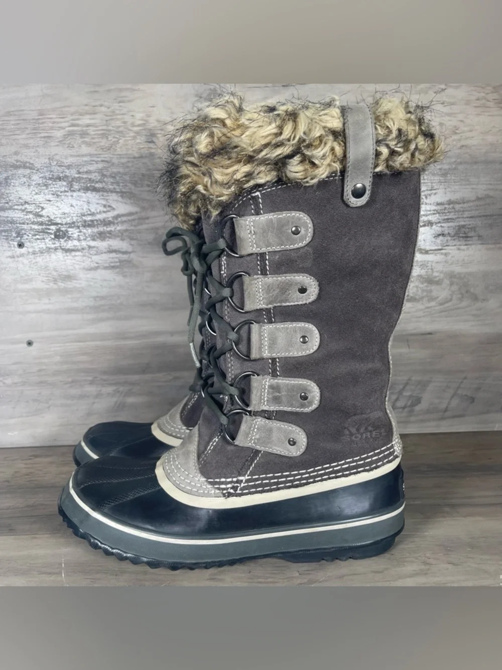 Sorel Women’s 9 Gray Joan of Arctic Waterproof Winter Boots Wool Lined‎ Lace Up